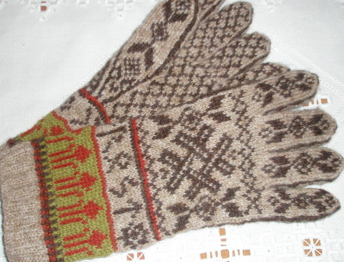 Futhark Gloves